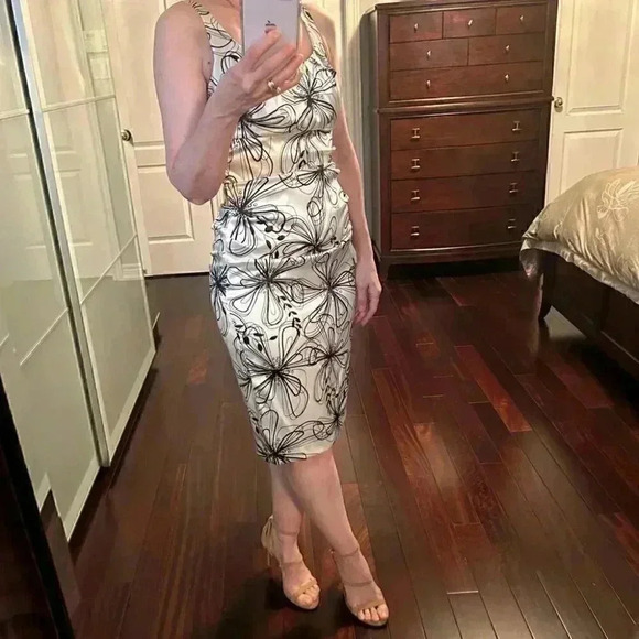 London Times Sheath Dress Sleeveless Ruched Bodycon Ivory & Black Size 4 - Picture 11 of 16